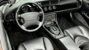 Image 9/9 of Jaguar XKR (2001)