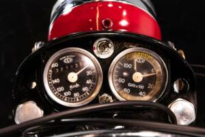 Image 17/34 of MV Agusta 250 Bicilindrica (1970)