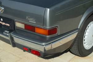 Immagine 16/50 di Cadillac Seville (1988)