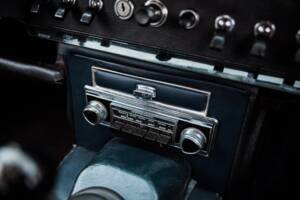 Image 33/46 of Jaguar E-Type (2+2) (1966)