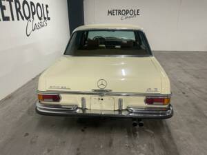 Image 11/19 de Mercedes-Benz 300 SEL 6.3 (1971)