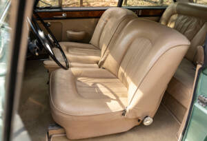 Image 19/22 of Rolls-Royce Silver Cloud III &quot;Chinese Eyes&quot; (1964)