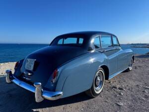 Image 6/46 of Bentley S 2 (1961)