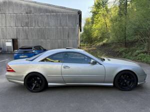 Imagen 7/8 de Mercedes-Benz CL 55 AMG (2001)