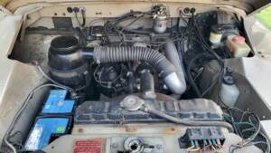 Bild 34/39 von Land Rover 88 (1981)