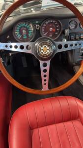 Afbeelding 20/34 van Jaguar E-Type (1968)