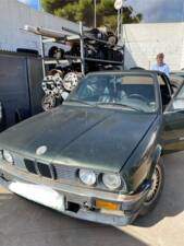 Bild 10/10 von BMW 325i (1990)