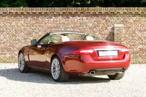 Image 31/50 of Jaguar XK (2011)