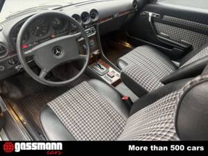 Immagine 10/15 di Mercedes-Benz 380 SLC (1981)