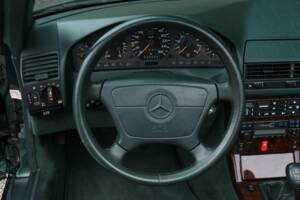 Image 39/50 of Mercedes-Benz 300 SL-24 (1992)