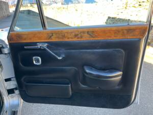 Image 12/21 of Rolls-Royce Silver Shadow I (1968)