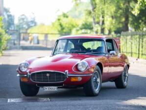 Immagine 8/39 di Jaguar E-Type V12 (2+2) (1973)