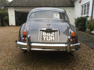 Image 16/18 de Jaguar XK 150 FHC (1960)