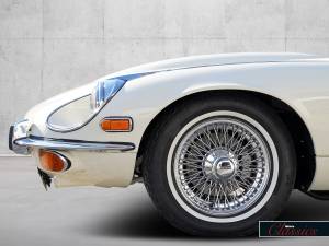 Bild 18/24 von Jaguar E-Type (1970)
