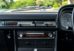 Image 17/29 of BMW 3,3 L (1975)