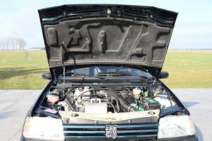 Bild 49/50 von Peugeot 205 GTi 1.9 (1991)
