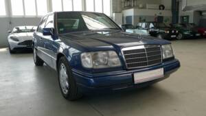 Afbeelding 24/40 van Mercedes-Benz E 420 (1993)