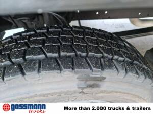Image 11/15 of Mercedes-Benz T2 711 D (1988)