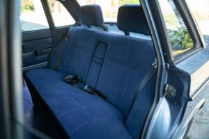 Bild 27/50 von Volvo 240 Diesel (1984)