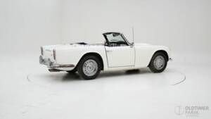 Image 2/15 of Triumph TR 4 (1962)