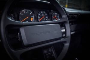 Immagine 66/96 di Porsche 911 Speedster 3.2 (1989)