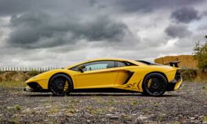Image 2/21 of Lamborghini Aventador LP 750-4 SV (2016)