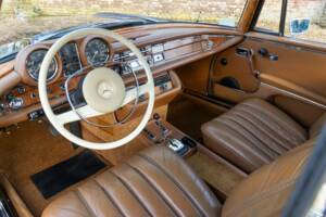 Bild 3/50 von Mercedes-Benz 280 SE 3,5 (1970)