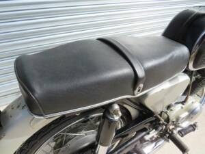 Afbeelding 12/36 van Honda CB 77 (1964)