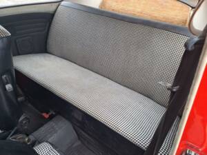 Immagine 21/33 di Volkswagen Beetle 1200 L (1980)