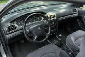 Obraz 27/48 pojazdu Peugeot 406 Coupé 2.0 16V (2000)