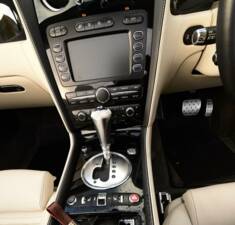 Image 37/50 of Bentley Continental GTC (2011)