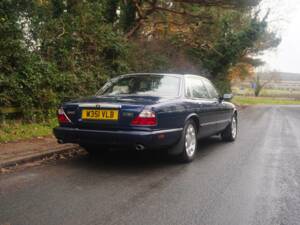 Bild 6/17 von Daimler Eight LWB (2000)