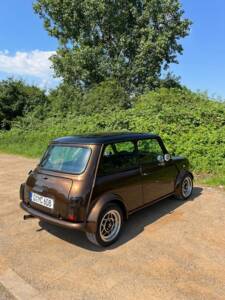 Image 21/22 of Austin Thirty (1990)