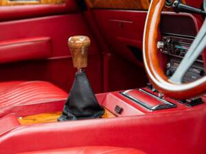 Bild 6/50 von Aston Martin V8 (1978)