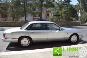 Afbeelding 7/10 van Jaguar XJ6 3.2 (1995)