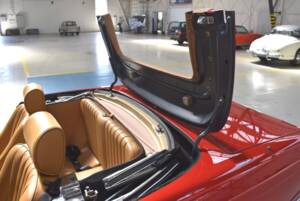 Image 10/94 of Mercedes-Benz 560 SL (1988)