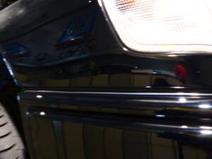 Image 72/83 de Mercedes-Benz E 220 (1996)