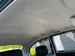 Image 34/92 of Volkswagen Beetle 1600 (1996)