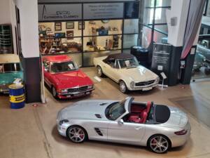 Bild 9/95 von Mercedes-Benz SLS AMG Roadster (2012)