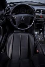 Immagine 14/38 di Mercedes-Benz CLK 55 AMG (2000)