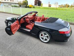 Bild 7/20 von Porsche 911 Carrera 4S (2005)