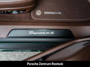 Bild 27/35 von Porsche Taycan 4S Sport Turismo (2026)