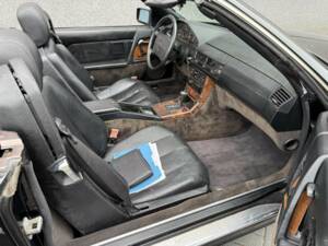 Image 18/44 of Mercedes-Benz 300 SL (1991)