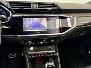 Image 23/28 of Audi RS Q3 (2019)