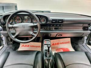 Immagine 9/34 di Porsche 911 Carrera (1996)