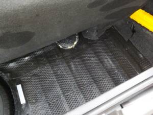 Image 24/50 de Alfa Romeo 75 2.0 (1986)