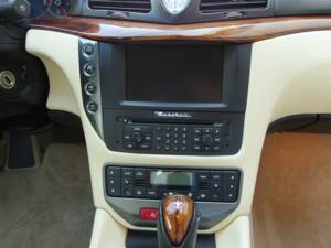 Image 54/98 of Maserati GranTurismo 4.2 (2008)