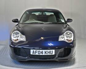 Bild 5/50 von Porsche 911 Carrera 4S (2004)