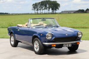 Image 9/50 of FIAT 124 Spider CS1 (1978)