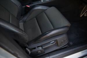Image 36/50 de Audi RS4 Avant (2006)